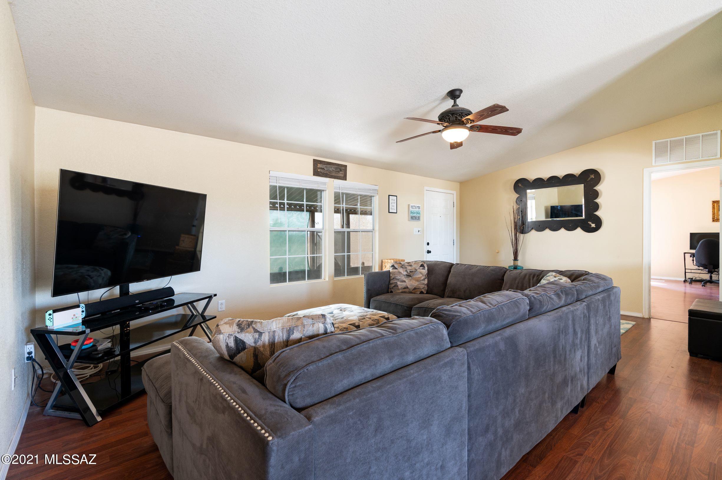 6180 North Sundown Road Tucson, AZ 85743 - Photo 2 of 32 Gallery Image 2