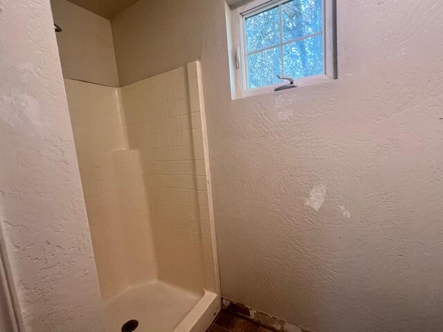 353 First Avenue Rio Dell, CA 95562 - Photo 15 of 24 a bathroom with a shower