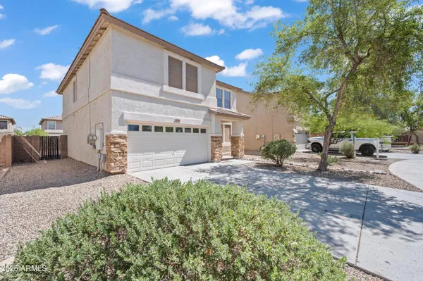 $395,000 | 3232 West St Anne Avenue, Phoenix, AZ 85041