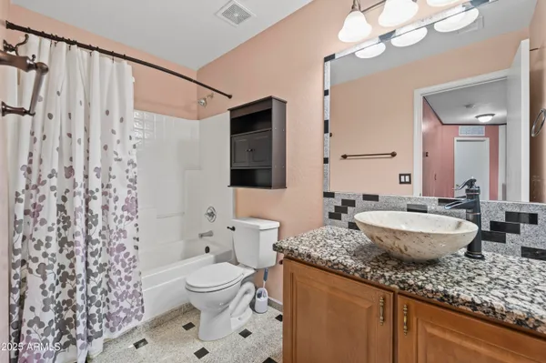 $395,000 | 3232 West St Anne Avenue, Phoenix, AZ 85041