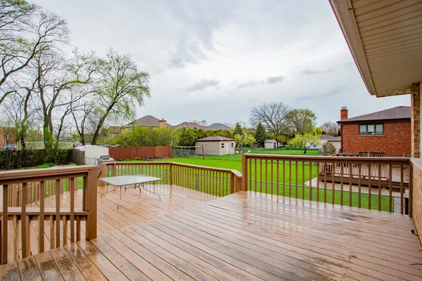 $534,900 | 8706 West Stolting Road, Niles, IL 60714