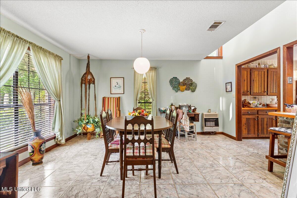 121 Cemetery Road Tylertown, MS 39667 - Photo 12 of 48 12-HJ0A6366