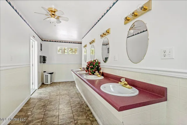 $1,260,000 | 121 Cemetery Road, Tylertown, MS 39667