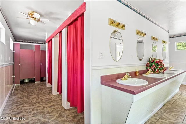 $1,260,000 | 121 Cemetery Road, Tylertown, MS 39667