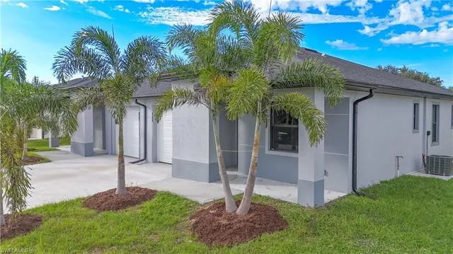 $499,999 | 847 Duplex Street East, Lehigh Acres, FL 33974