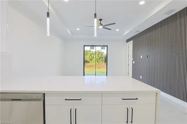 $499,999 | 847 Duplex Street East, Lehigh Acres, FL 33974