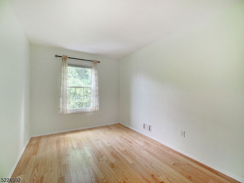 402 Marten Road Princeton, NJ 08540 - Photo 17 of 19 Gallery Image 17