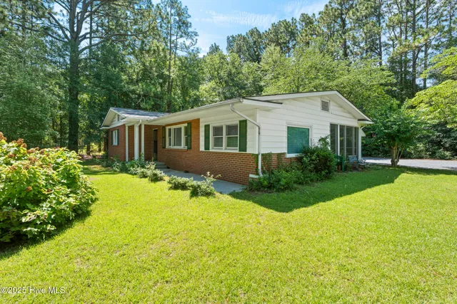 $399,000 | 1360 Midland Road, Southern Pines, NC 28387