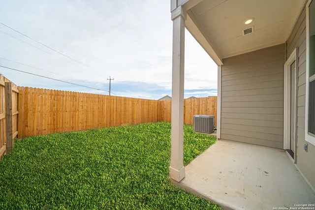$1,800 | 7407 Gramercy Way, Unit 102, San Antonio, TX 78253