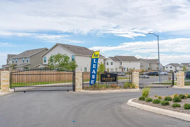 $1,800 | 7407 Gramercy Way, Unit 102, San Antonio, TX 78253