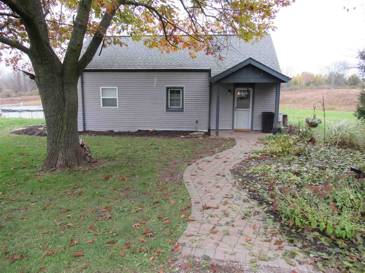 8454 Potter Road Flushing, MI 48433 - Photo 1 of 30 31399774.JPG