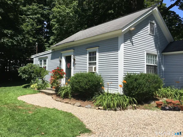 $929,900 | 93 Toddy Hill Road, Newtown, CT 06482