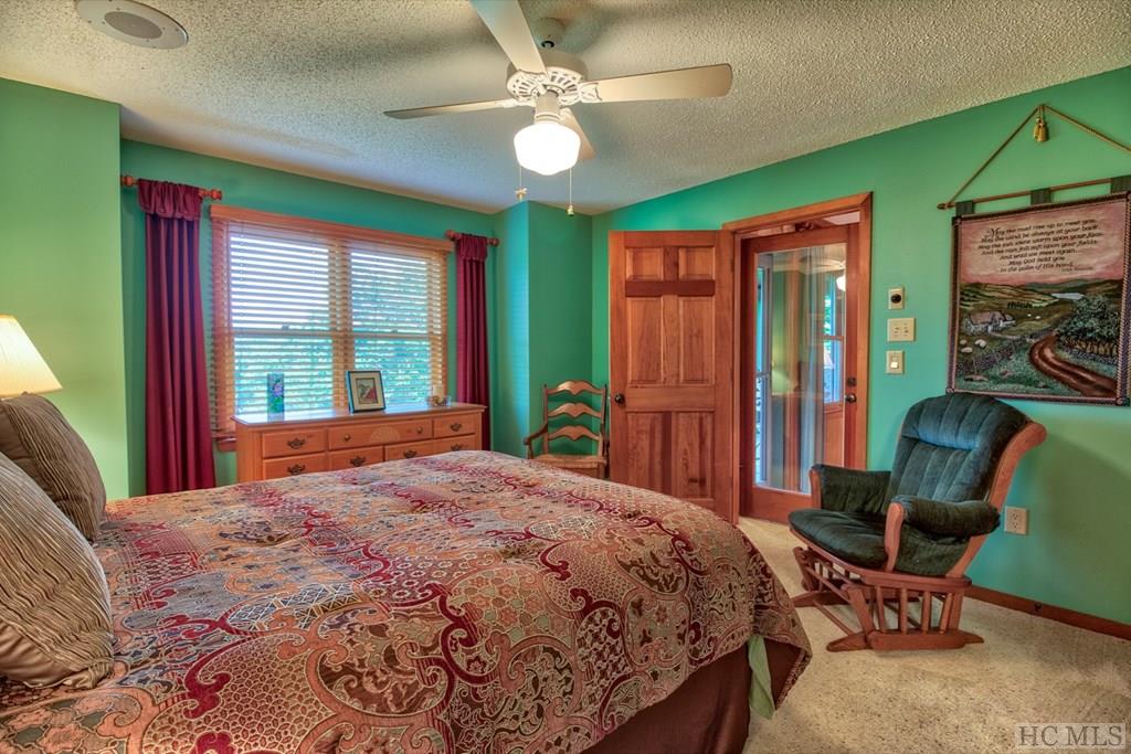 142 Eagle Ridge Road, Unit 2305 Sapphire, NC 28774 - Photo 26 of 44 Gallery Image 26