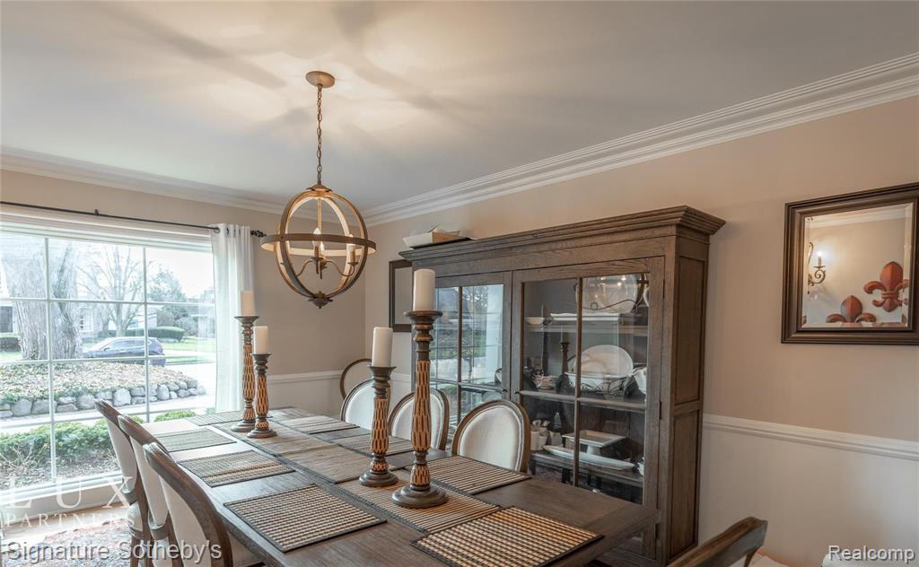 563 Shelden Road Grosse Pointe Shores, MI 48236 - Photo 7 of 25