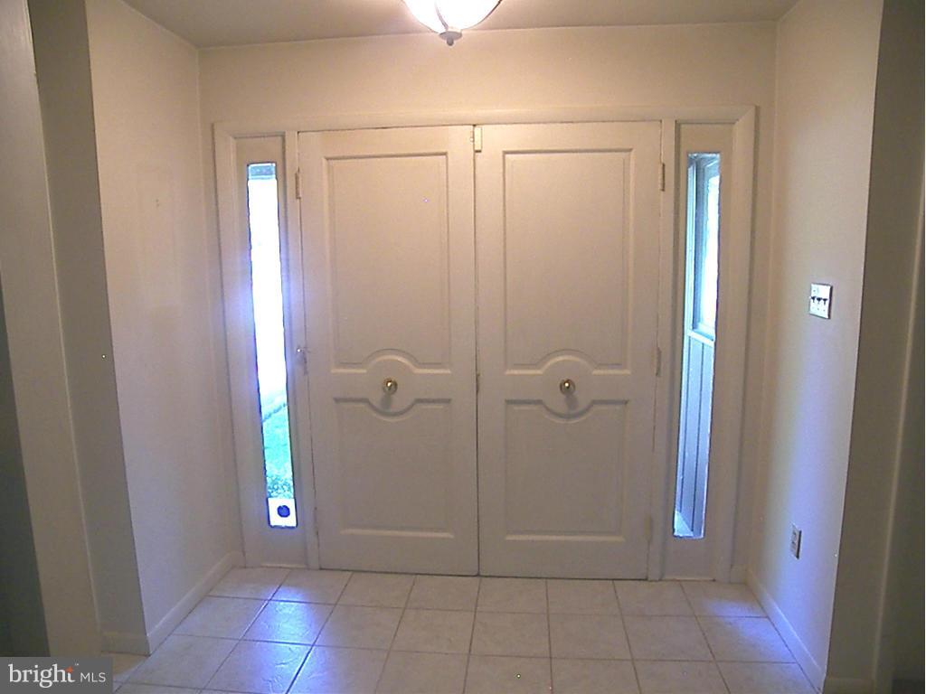 5503 Woodlyn Road Frederick, MD 21703 - Photo 16 of 30 Interior (General)