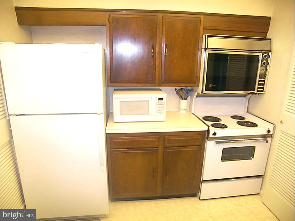 5503 Woodlyn Road Frederick, MD 21703 - Photo 19 of 30 Kitchen