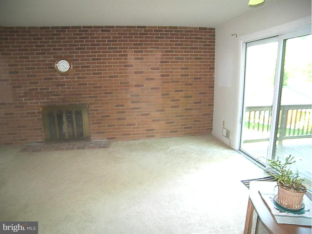 5503 Woodlyn Road Frederick, MD 21703 - Photo 20 of 30 Family Room