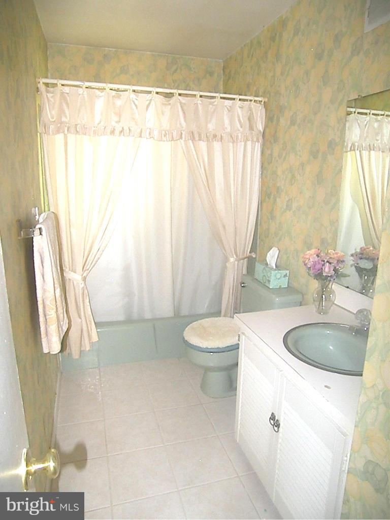 5503 Woodlyn Road Frederick, MD 21703 - Photo 29 of 30 Bath