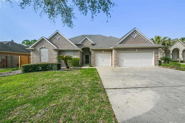$3,400 | 3603 East Cedar Hollow Drive, Pearland, TX 77584