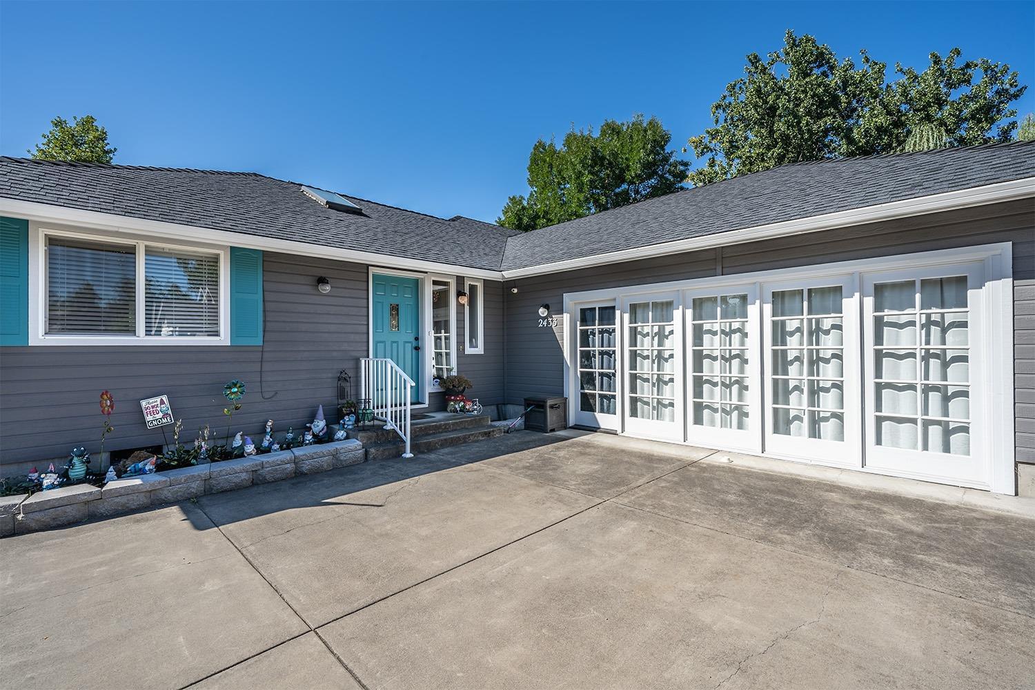 2433 Springbrook Road Medford, OR 97504 - Photo 5 of 28 Additional Photo