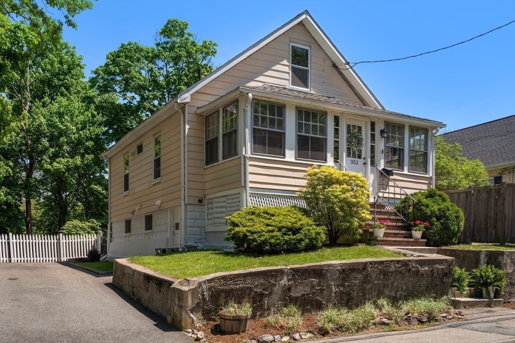 352 Whiting Avenue Dedham, MA 02026 - Photo 29 of 31