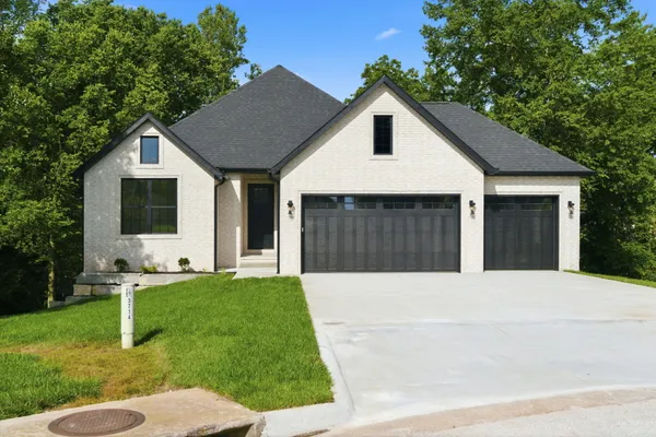 $675,000 | 3714 West Rosebrier Street, Springfield, MO 65807