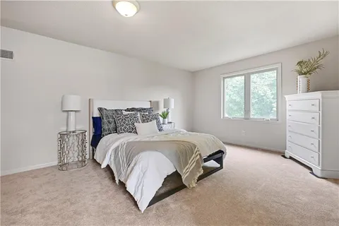 $900,000 | 11260 West 155th Terrace, Overland Park, KS 66221