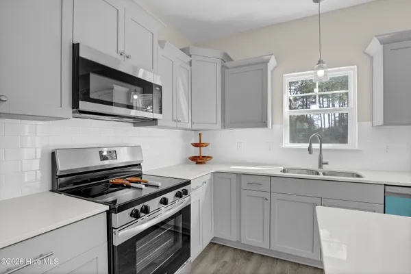 $374,900 | 163 Vista Cay Drive, Unit LOT 3, Hubert, NC 28539