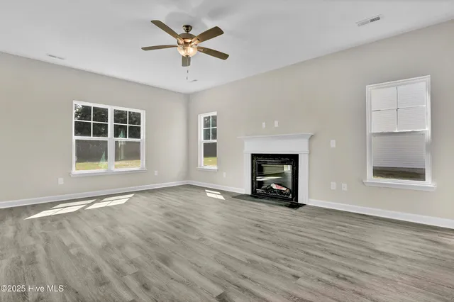 $372,900 | 163 Vista Cay Drive, Unit LOT 3, Hubert, NC 28539