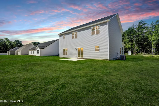 $372,900 | 163 Vista Cay Drive, Unit LOT 3, Hubert, NC 28539