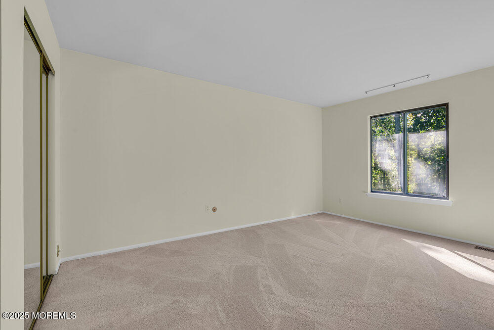 7 Cardinal Lane Howell, NJ 07731 - Photo 19 of 43 Primary Bedrm