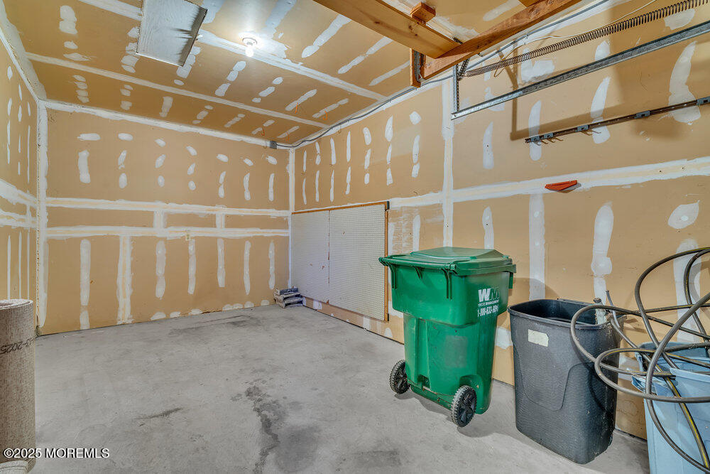 7 Cardinal Lane Howell, NJ 07731 - Photo 29 of 43 Garage