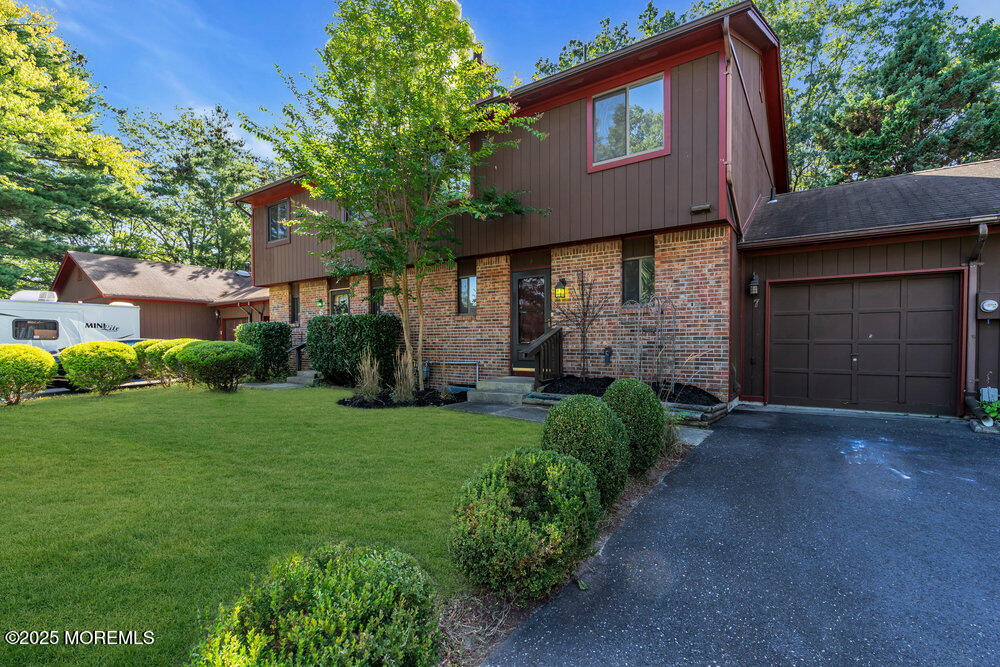 7 Cardinal Lane Howell, NJ 07731 - Photo 39 of 43 Front