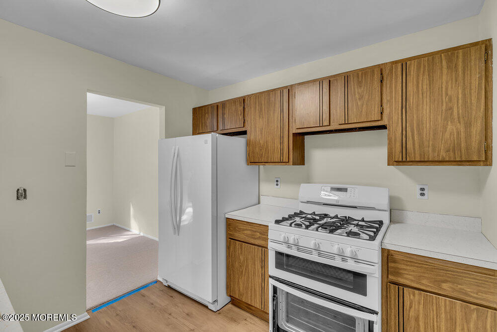 7 Cardinal Lane Howell, NJ 07731 - Photo 10 of 43 Kitchen