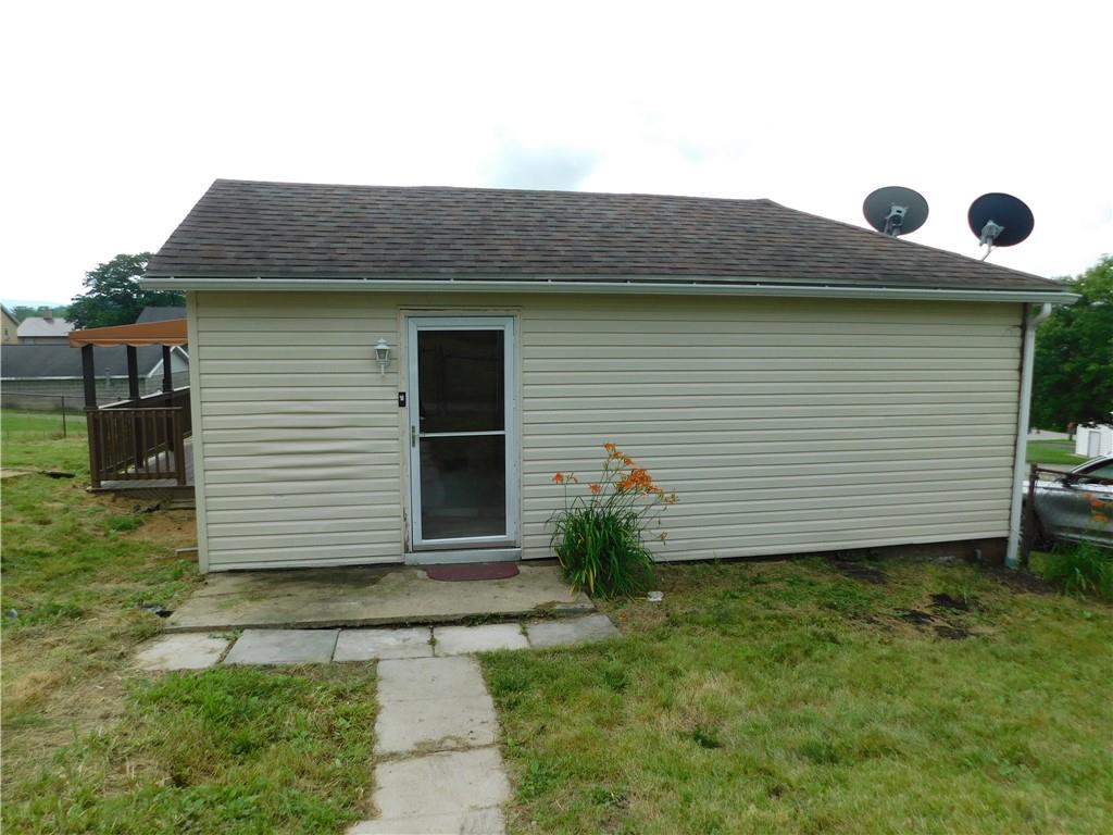 27 Community Avenue Uniontown, PA 15401 - Photo 7 of 24