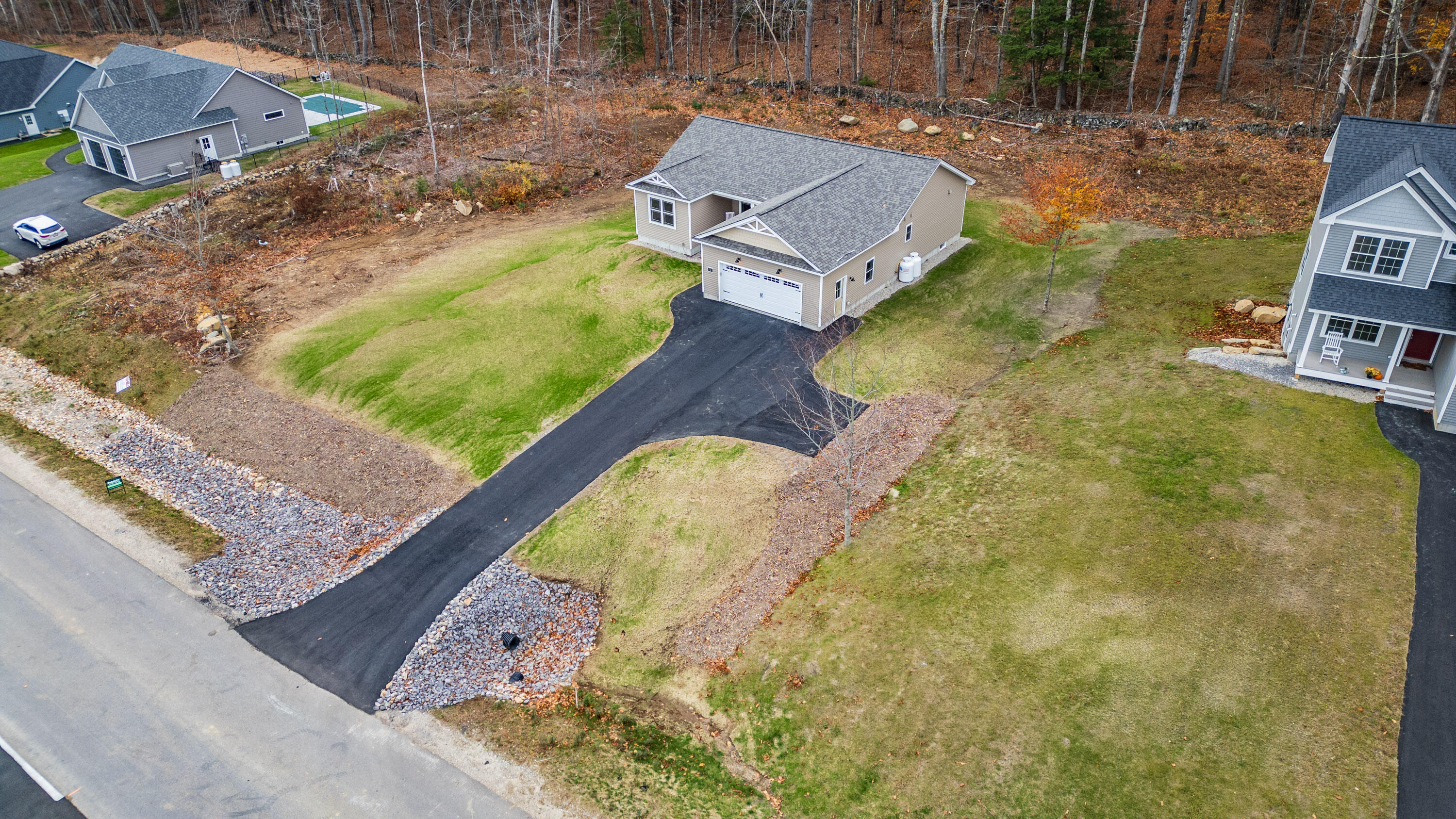 33 Woodbrey Lane Standish, ME 04084 - Photo 8 of 84 20251107gp-62032
