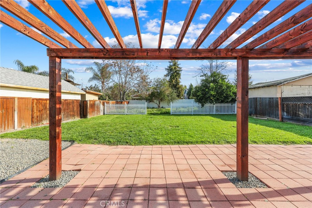 3875 Everest Avenue Riverside, CA 92503 - Photo 12 of 16 Bank Patio