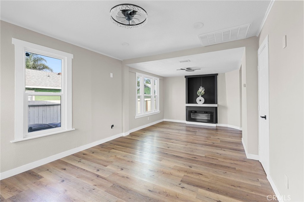 3875 Everest Avenue Riverside, CA 92503 - Photo 5 of 16 Living room