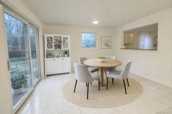 $3,000 | 14 Kenneth Avenue, Huntington, NY 11743