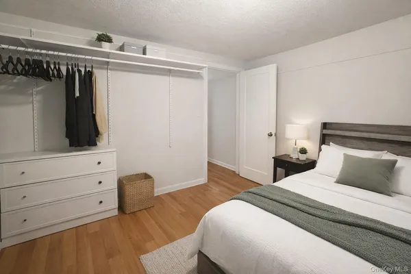 $3,000 | 14 Kenneth Avenue, Huntington, NY 11743