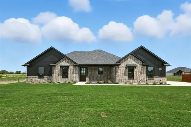 $589,900 | 8774 Kassandra Drive, Sanger, TX 76266