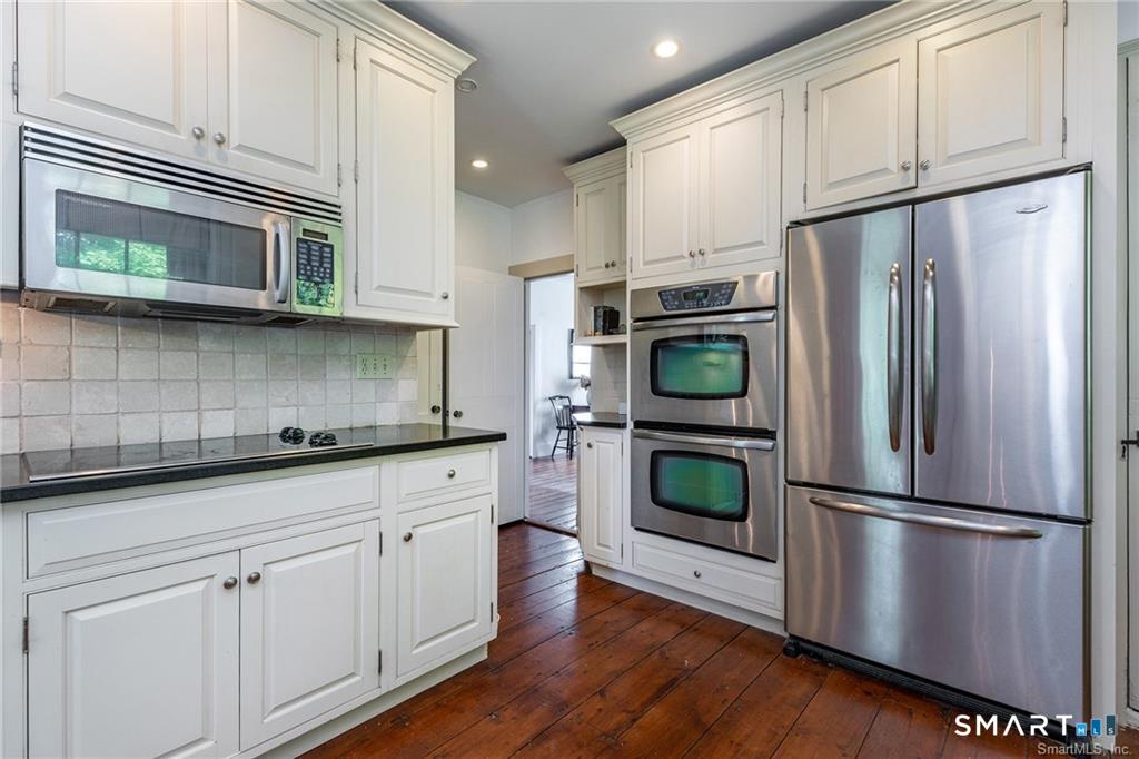 103 Litchfield Road Morris, CT 06763 - Photo 4 of 27