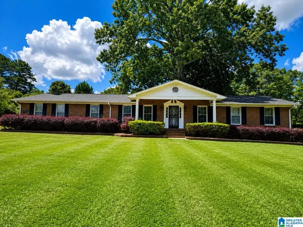 $309,900 | 3912 Lee Drive, Anniston, AL 36207
