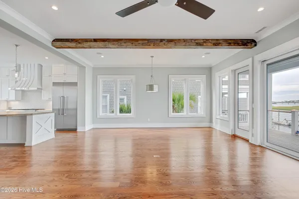 $3,245,000 | 106 North Glimmering Glass Lane, Hampstead, NC 28443