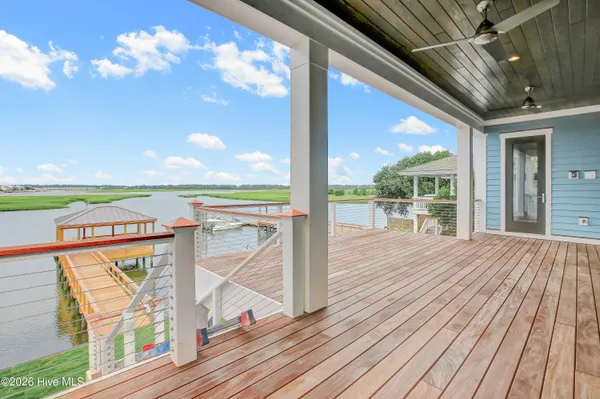 $3,245,000 | 106 North Glimmering Glass Lane, Hampstead, NC 28443
