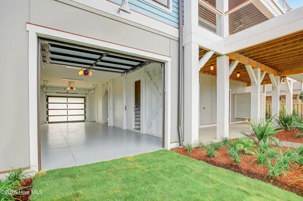 $3,245,000 | 106 North Glimmering Glass Lane, Hampstead, NC 28443