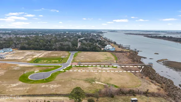 $3,245,000 | 106 North Glimmering Glass Lane, Hampstead, NC 28443