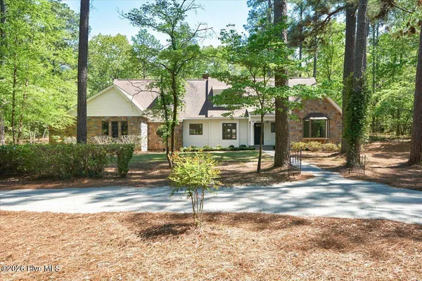 $785,000 | 141 Bridgewater Drive, Southern Pines, NC 28387