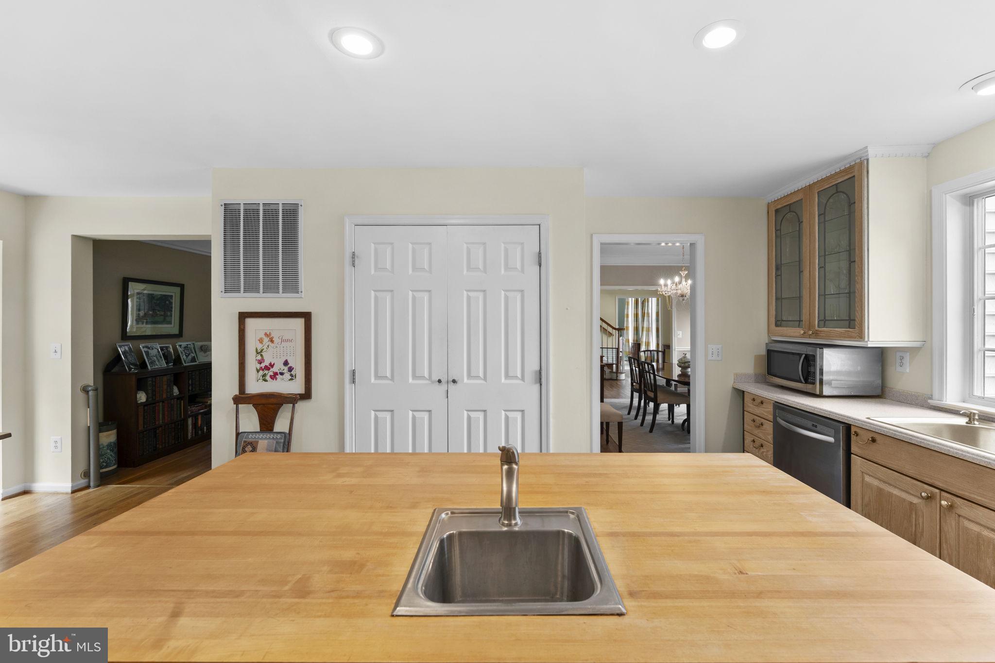 19725 Woodtrail Road Round Hill, VA 20141 - Photo 28 of 93