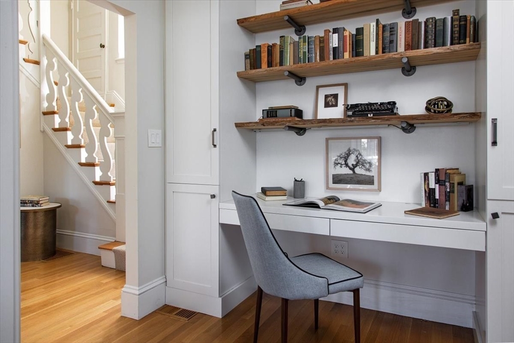 48 Salisbury Road Brookline, MA 02445 - Photo 4 of 26